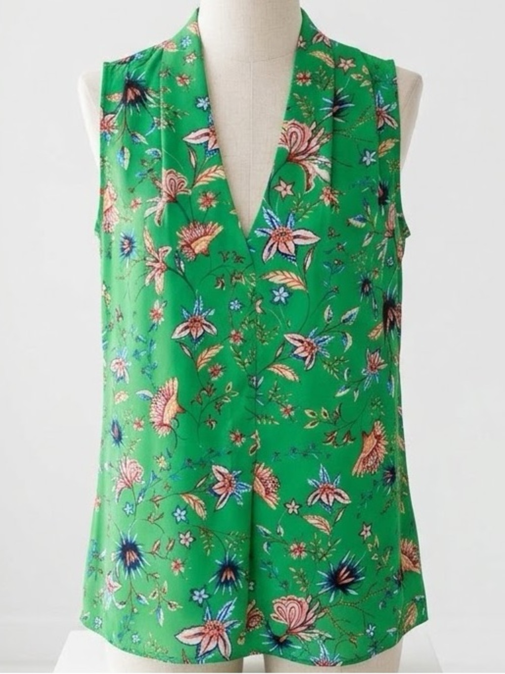 Rose & Olive| Vibrant Green Floral V-Neck Sleeveless Lightweight Blouse Sz XS
